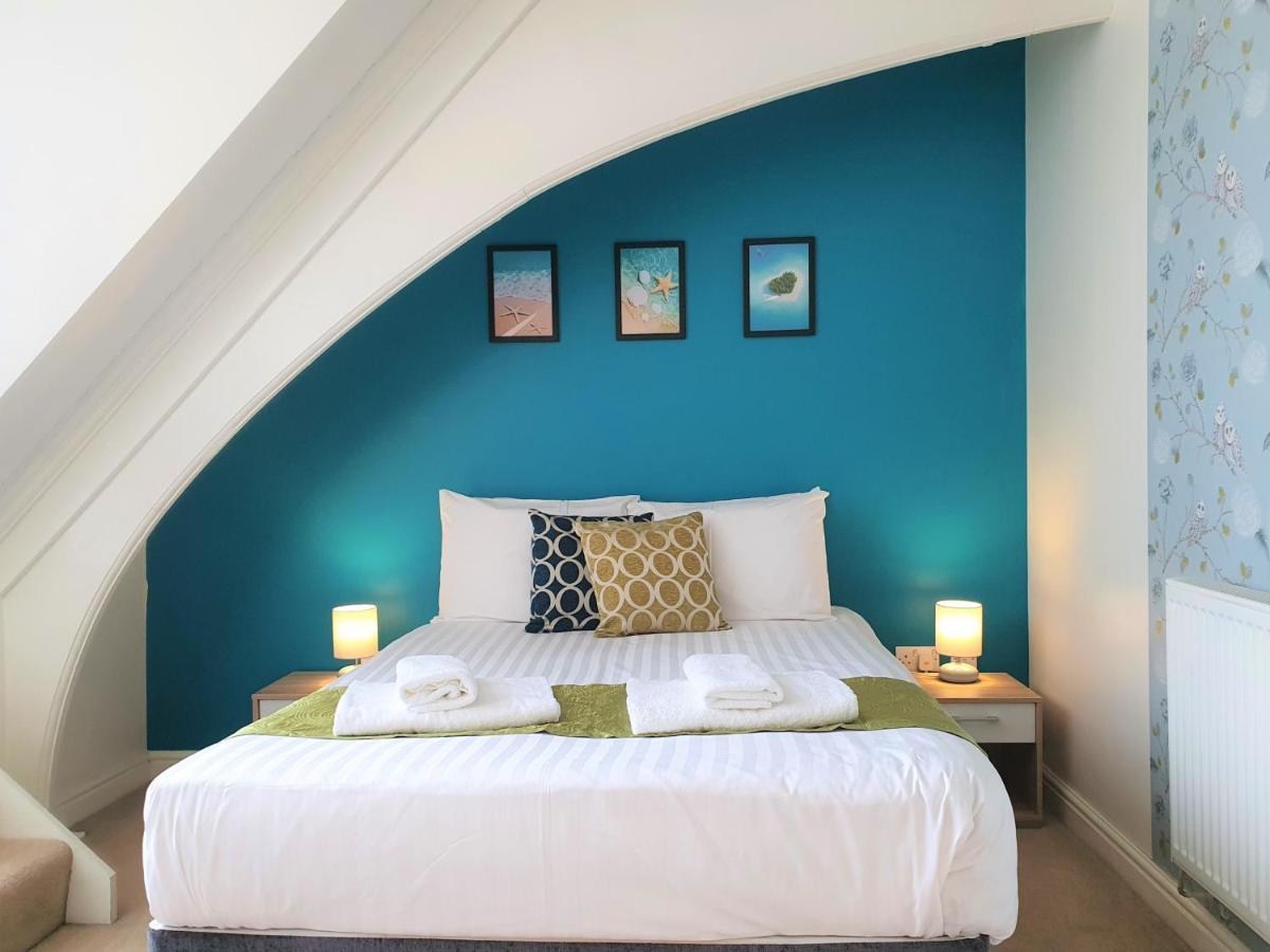 Central Apartments - Spacious 2 Beds 스윈던 외부 사진